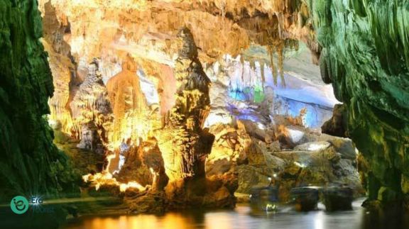 RỪNG SÂU, HANG LỚN: PHONG NHA - KẺ BÀNG ĐỢI BẠN!